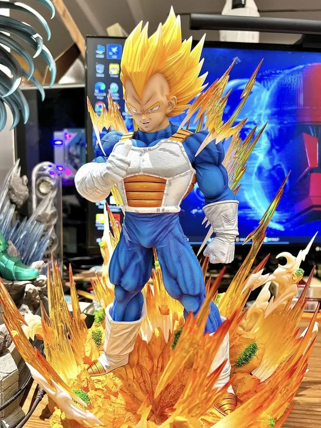 36cm Super Saiyan Vegeta Dragon Ball GK Model: 1:6 Scale Majin Vegeta Large Statue - Image 5