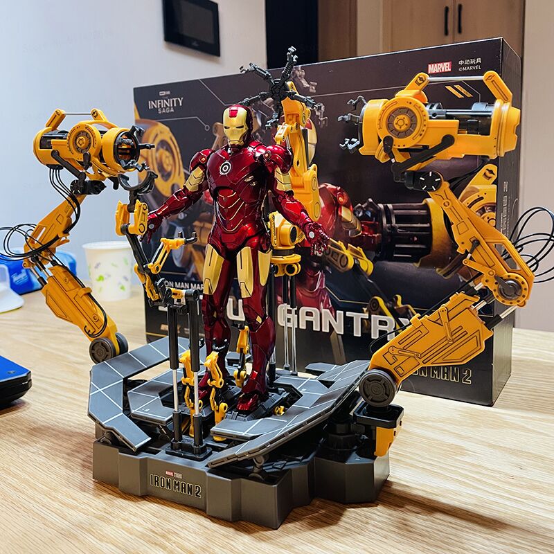 Iron Man MK4 Armor Removal Set: Glowing Superhero Figure