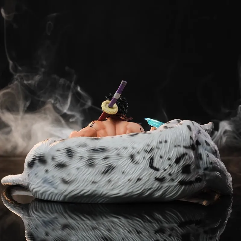 One Piece Trafalgar D. Law Snow Leopard Edition - Image 2