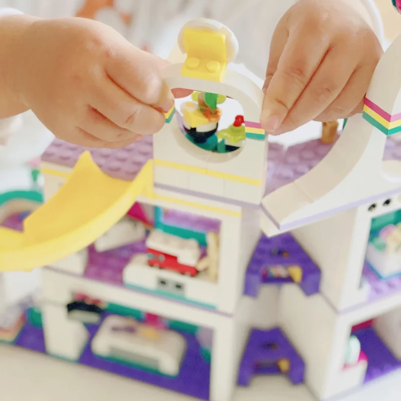 Building Blocks Set Heartlake City Shopping Mall Friends - Image 4