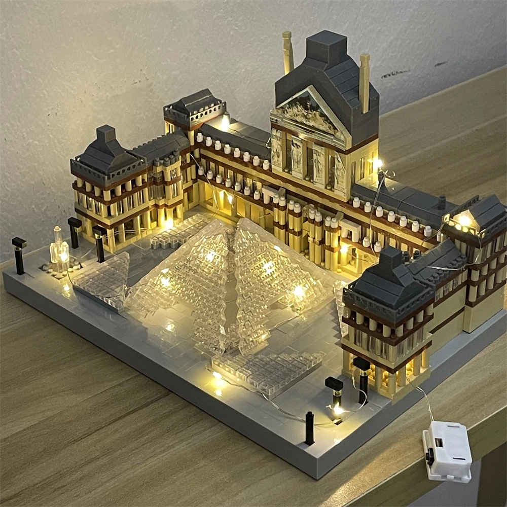 Louvre Museum Micro Building Block Set - Image 5