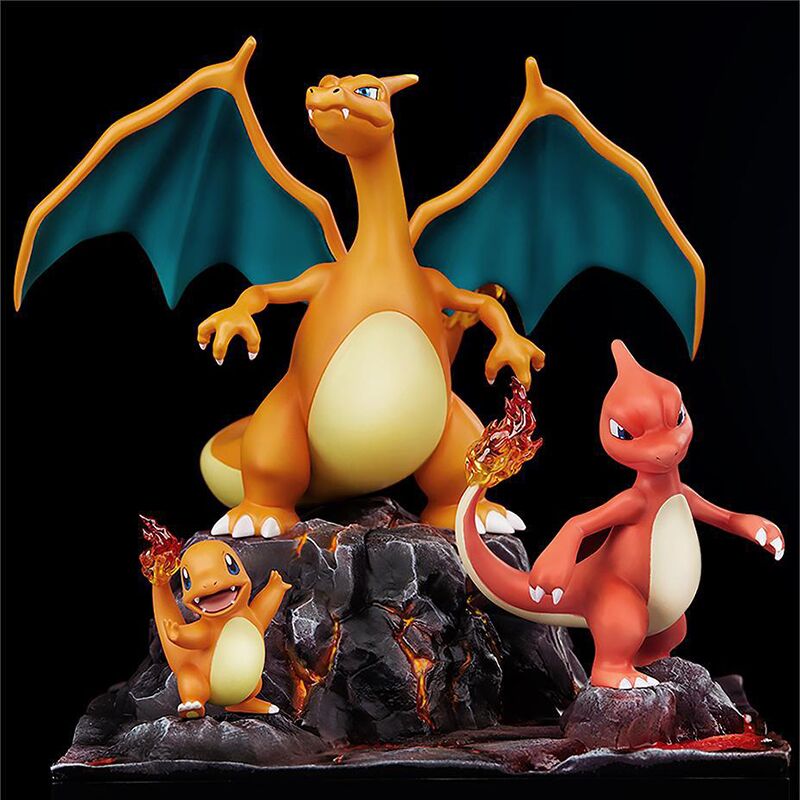 Pokémon Charizard Figure Set