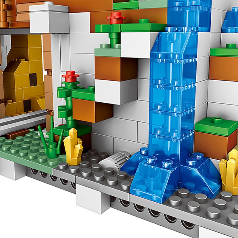 LEGO Mountain Cave Building Blocks Se - Image 2
